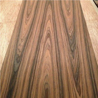 Καπλαμάς ξύλινης σανίδας επίπλων